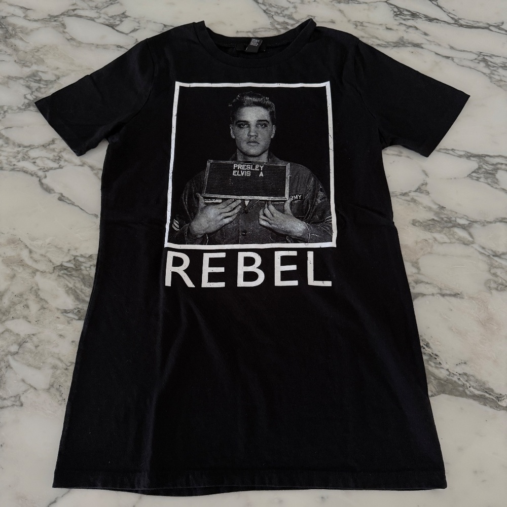 Elvis Presley‎ - “Rebel” Black Shirt Size M Forever 21